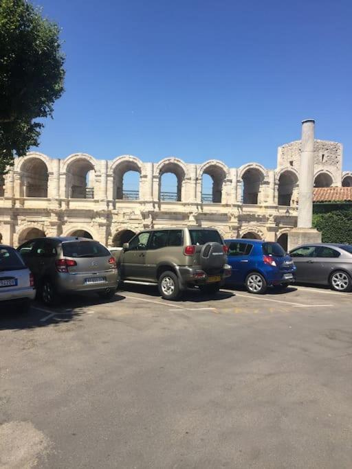 Charmante Petite Maison Donnant Sur Les Arenes Arles Bagian luar foto